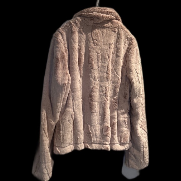 Faux fur coat - Picture 2 of 2